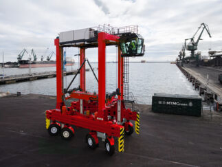 Kalmar Straddle Carrier