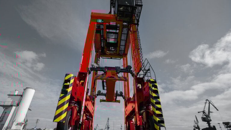 Kalmar Straddle Carrier