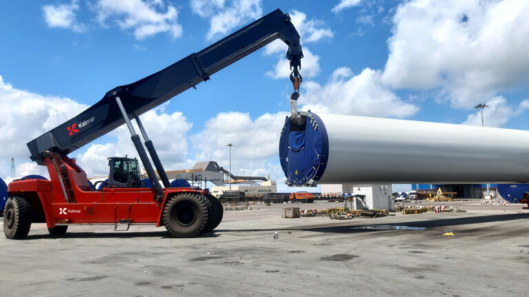  Ihr Reachstacker individuell angepasst